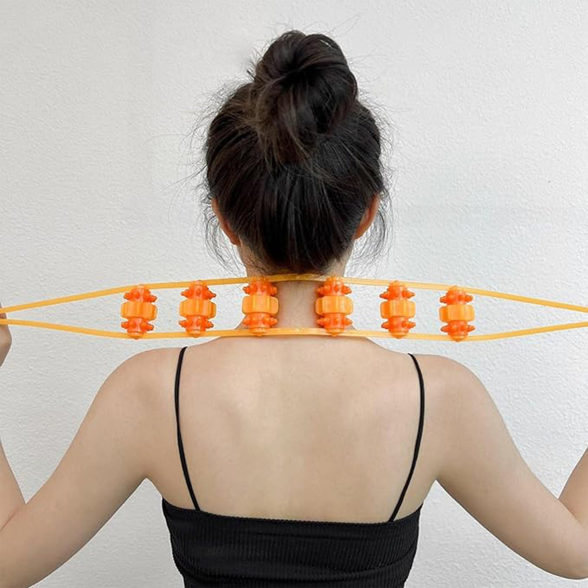 Nuvara Span manual back massage roller rope with six roller rows